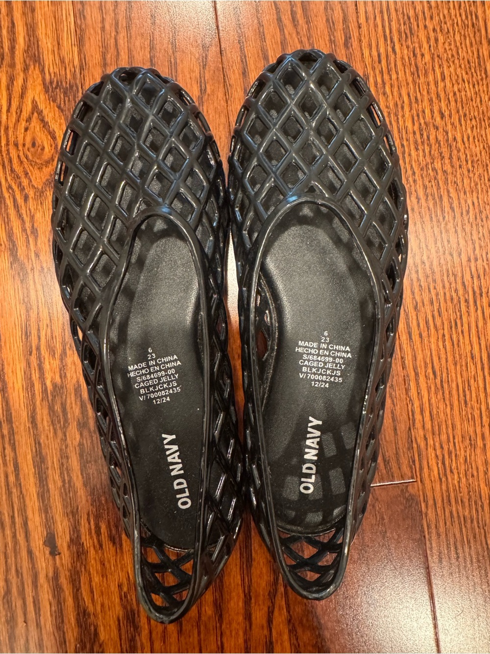 Old Navy Black Lattice Slip-On Jelly Flats